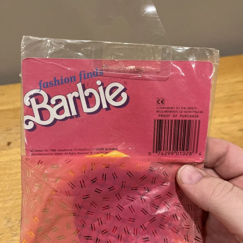 1988 Barbie Fashion Finds Dress‎ Outfit W/ Hanger Mattel 1028